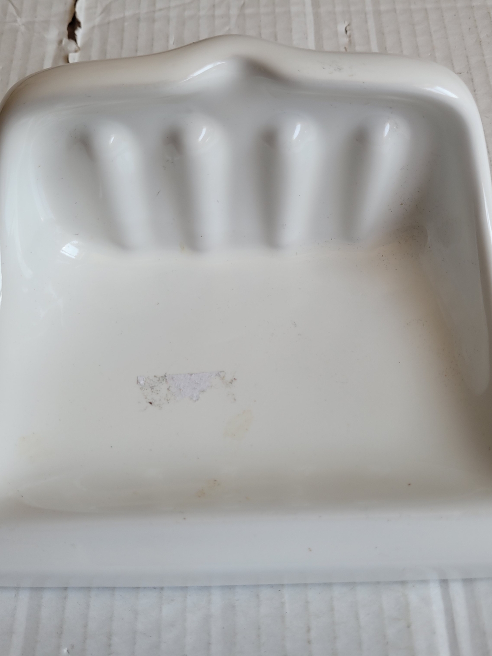 Ceramic Bathroom Wall Soap Holder (Olitcs, Made In Uruguay)